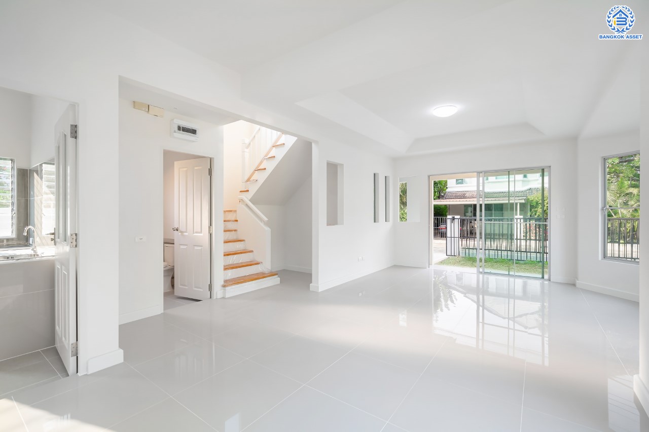 บ้านมือสองตกแต่งใหม่ ม.พฤกษ์ลดา1 บางใหญ่ หลังมุม บนเนื้อที่ 57 ตร.ว. ฟังก์ชัน 3 ห้องนอน 2 ห้องน้ำ 2 ที่จอดรถ ทำเลเดินทางสะดวก เชื่อมต่อถ.กาญจนาภิเษก เพียง 10 นาทีถึงรถไฟฟ้าสายสีม่วง "สถานีคลองบางไผ่" ใกล้เซ็นทรัลเวสต์เกต จองเลย!